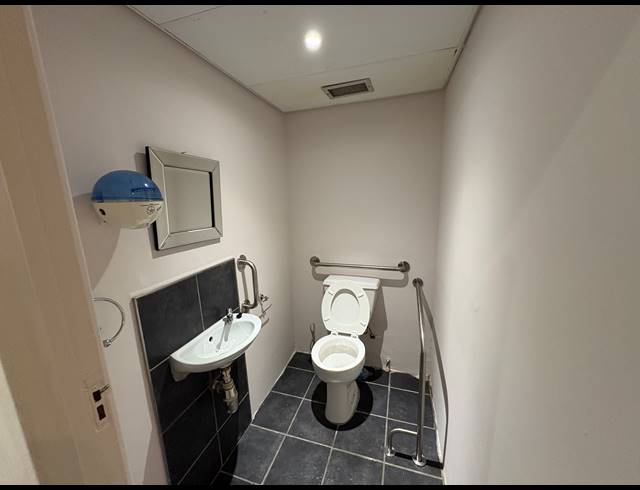 200M² OFFICE TO LET IN GARDENS